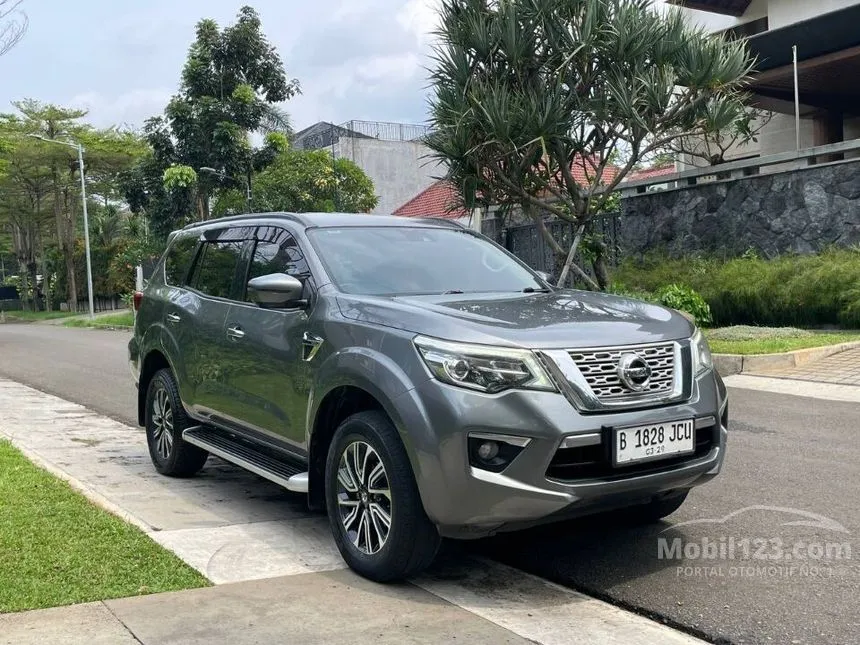 Jual Mobil Nissan Terra 2018 VL 2.5 di DKI Jakarta Automatic Wagon Abu