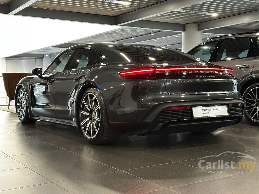 2022 Porsche Taycan Turbo Sedan