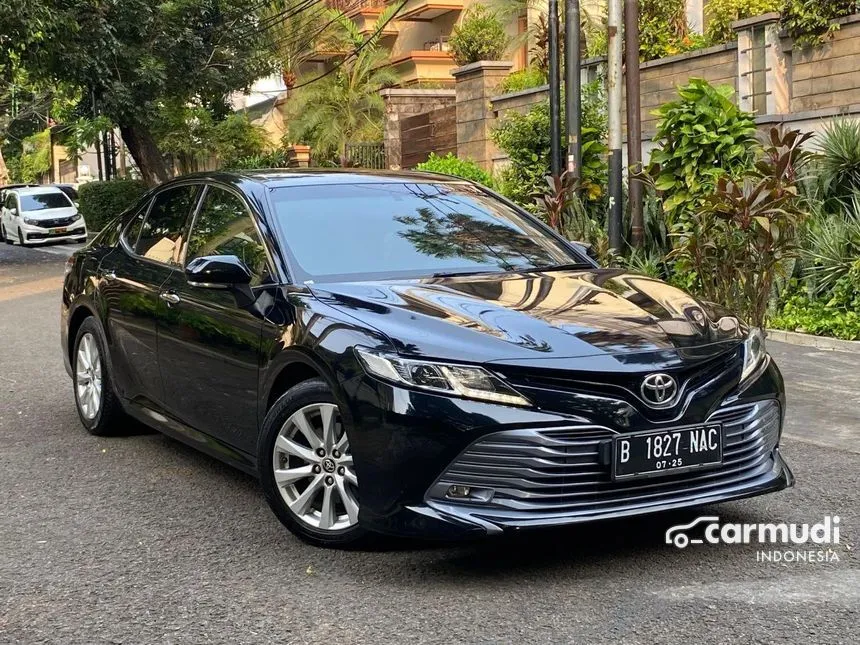 2020 Toyota Camry V Sedan