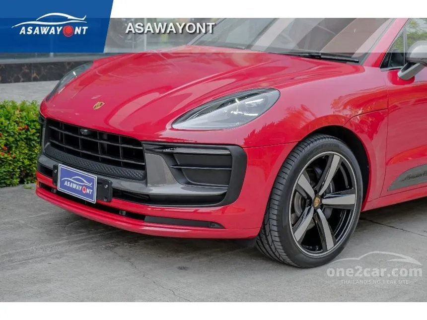 2023 Porsche Macan T SUV