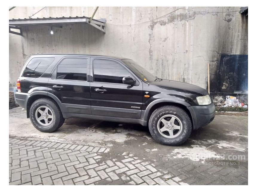 Jual Mobil  Ford  Escape  2002 XLT  4x2 3 0 di Jawa Timur 