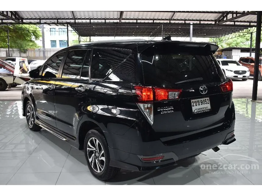 2021 Toyota INNOVA Crysta Wagon