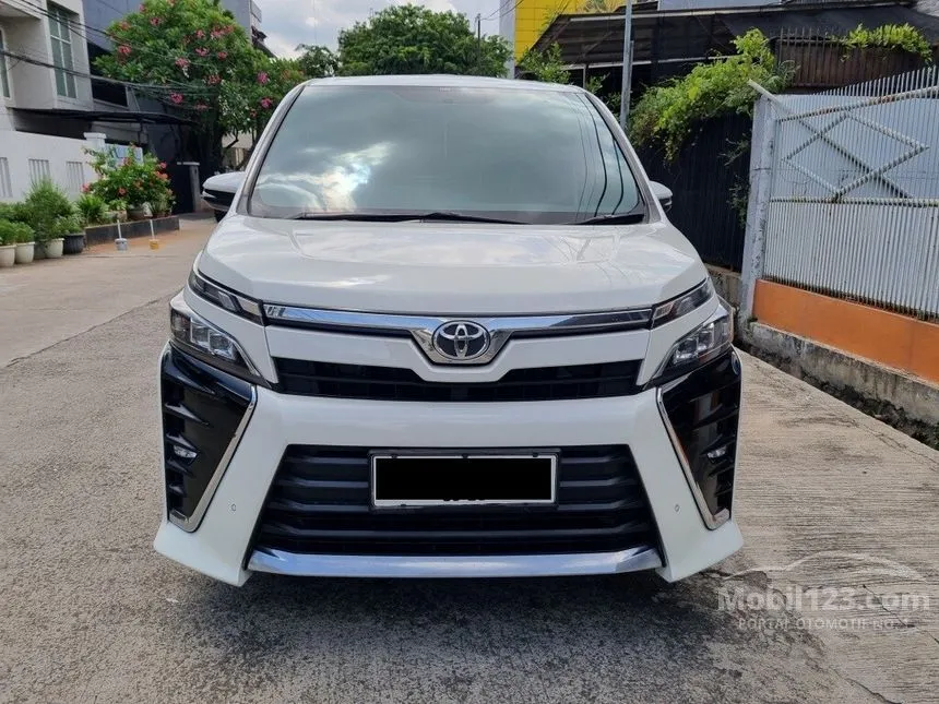 Jual Mobil Toyota Voxy 2018 2.0 di DKI Jakarta Automatic Wagon Putih Rp 348.000.000