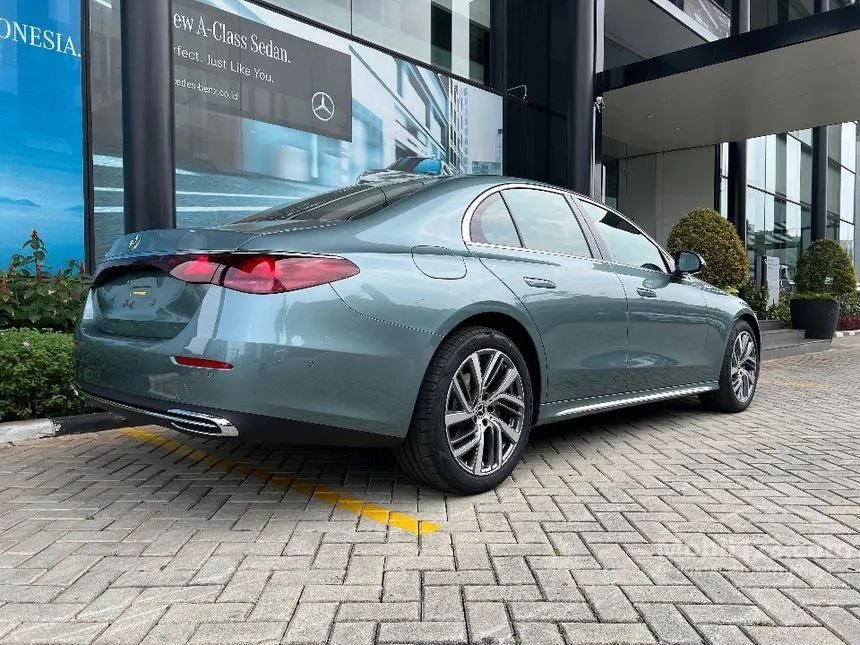 2025 Mercedes-Benz E200 Exclusive Line Sedan