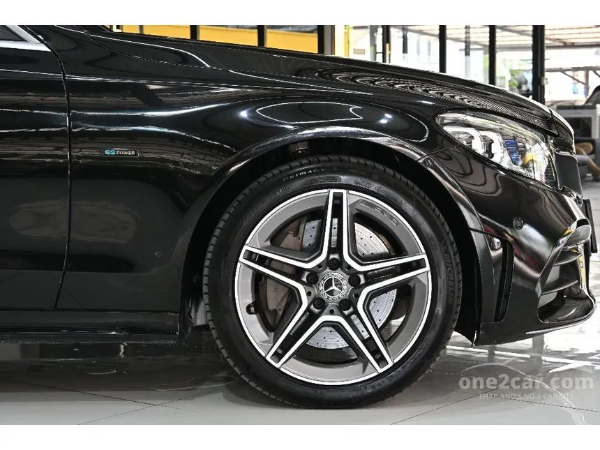 2020 Mercedes-Benz C300 e AMG Dynamic Sedan