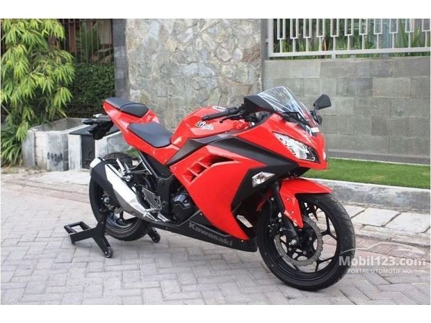 Kawasaki Ninja  Motor  Bekas  Baru dijual di Jawa timur 