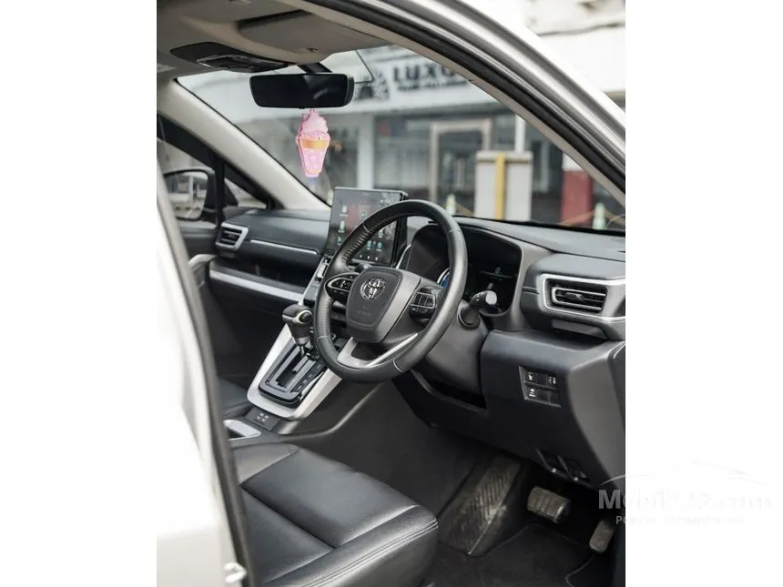 2023 Toyota Kijang Innova Zenix V HV Modellista (Non Premium Color) MPV