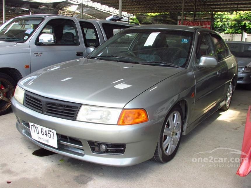 Mitsubishi lancer 2001 года