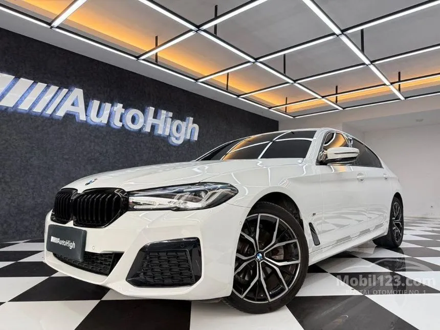 2023 BMW 520i M Sport Sedan