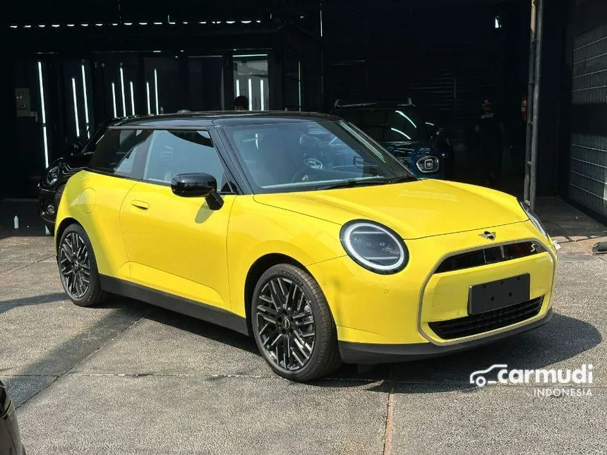 2025 MINI Cooper Cooper SE Hatchback