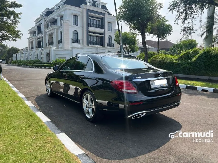 2016 Mercedes-Benz E250 Avantgarde CKD Sedan