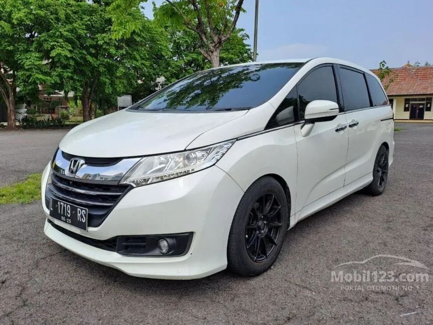 Jual Mobil Honda Odyssey 2014 2.4 2.4 di Jawa Timur Automatic Putih Rp 247.000.000