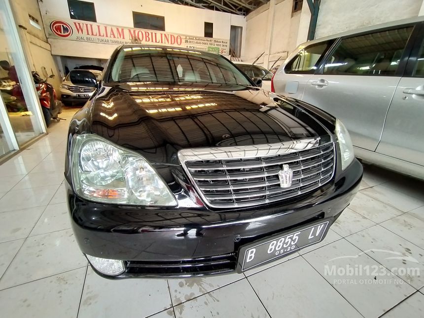 Jual Mobil  Toyota  Crown  2005 Royal  Saloon  Standard 3 0 di 