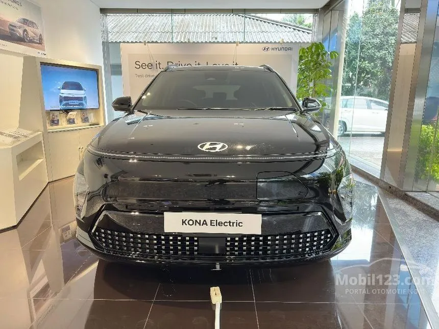 Jual Mobil Hyundai Kona 2024 Electric Prime Standard Range di DKI Jakarta Automatic Wagon Hitam Rp 499.000.000