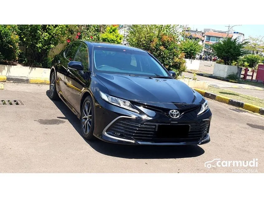 2022 Toyota Camry V Sedan