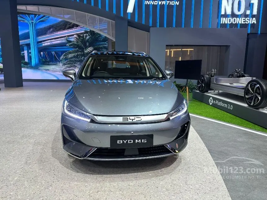 2026 BYD M6 Superior 7 Seater MPV