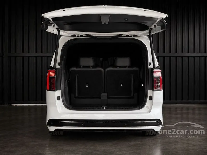 2025 ZEEKR 009 Flagship Van