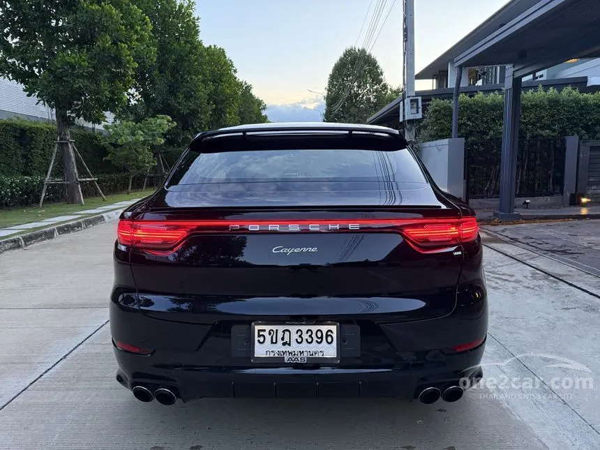 2021 Porsche CAYENNE E-Hybrid Coupe SUV