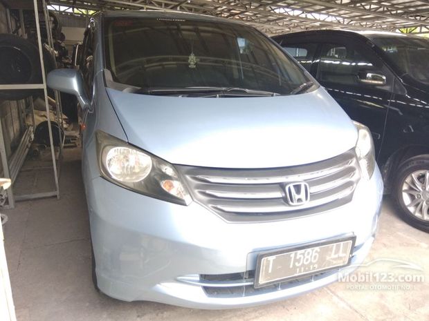 Honda Freed Mobil bekas dijual di Jawa-tengah Indonesia Honda Freed Mobil bekas dijual di Jawa-tengah Indonesia