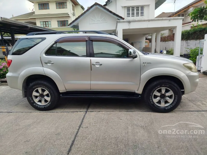 2005 Toyota FORTUNER V SUV