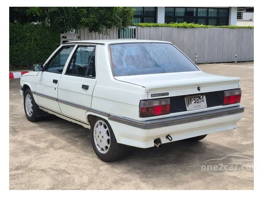 1992 Renault R-19 TXE Sedan