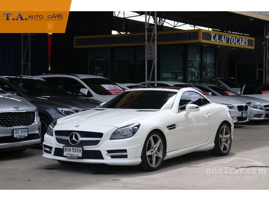 2015 Mercedes-Benz SLK200 AMG Carbon Look BlueEFFICIENCY Convertible