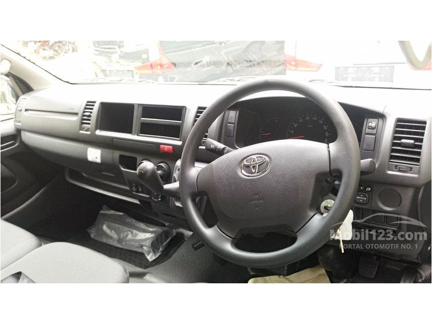harga toyota hiace commuter 2019