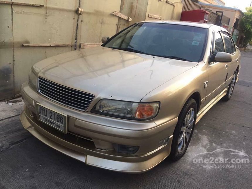 Nissan cefiro 2000