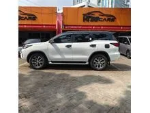 2017 Toyota Fortuner 2.4 VRZ 4X2 SUV - TDP ckup 25jt - Very Good Condition-