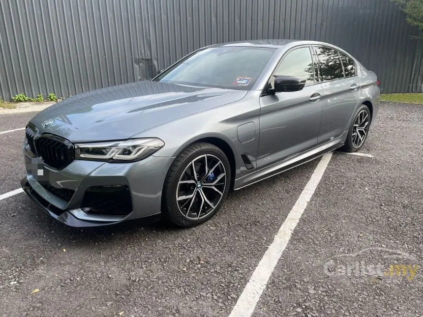 2022 BMW 530e M Sport Sedan