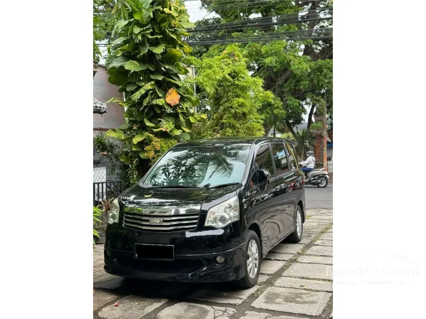 Jual Mobil Toyota NAV1 2017 V Limited 2.0 di Bali Automatic MPV Hitam Rp 219.000.000