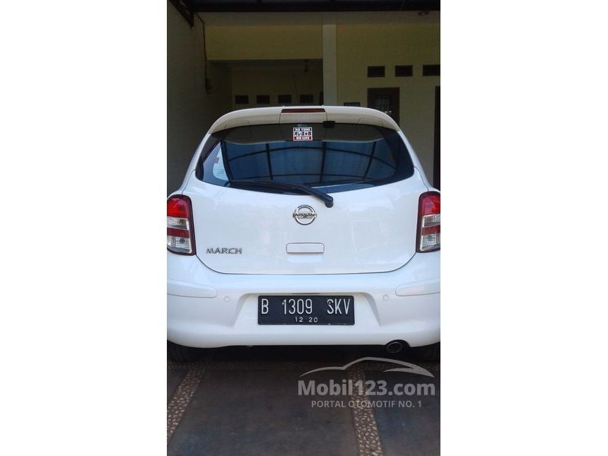 2010 Nissan March XS Hatchback