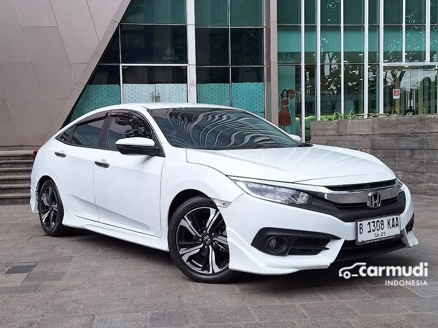 2018 Honda Civic ES Sedan