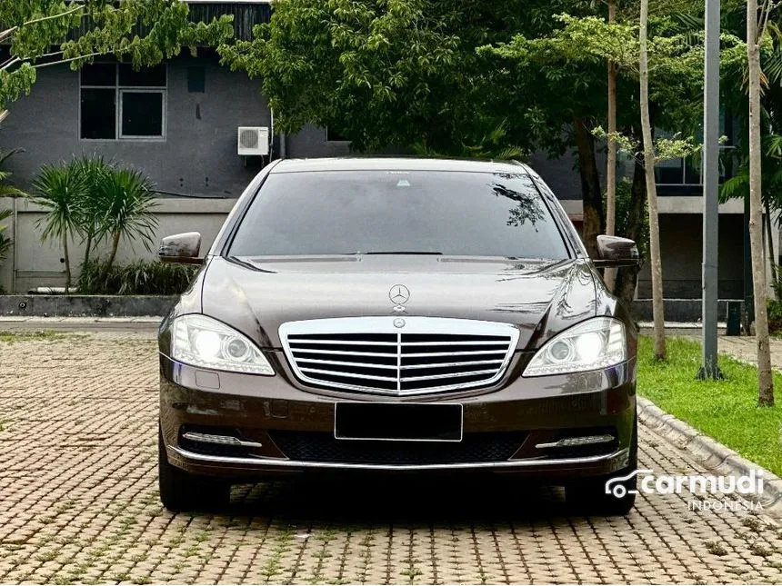 2012 Mercedes-Benz E200 CGI Sedan