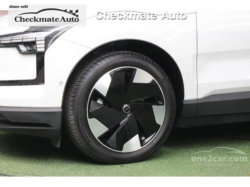 2025 Volvo EX30 Ultra Extended Range SUV