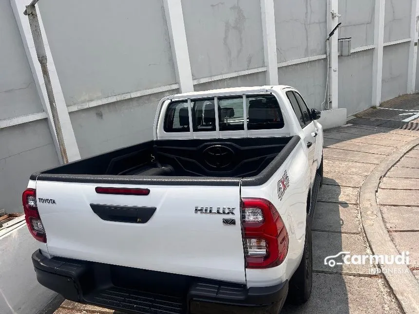 2024 Toyota Hilux V Dual Cab Pick-up