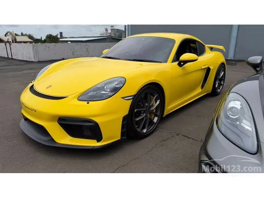 2021 Porsche 718 Cayman GT4 Coupe
