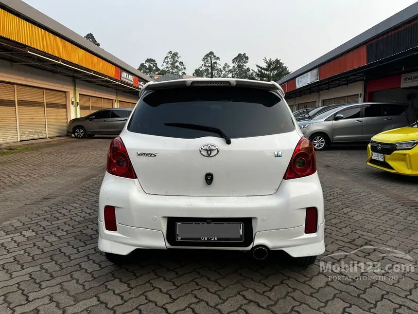 2013 Toyota Yaris E Hatchback