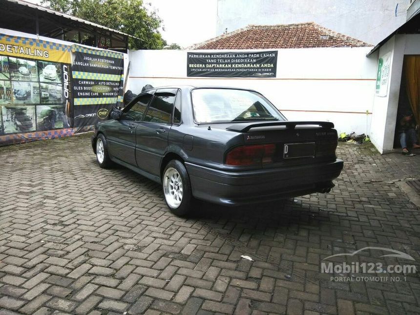 Jual Mobil  Mitsubishi Eterna  1990 2 0 di Jawa Barat Manual 