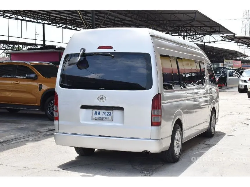 2010 Toyota HIACE D4D Van