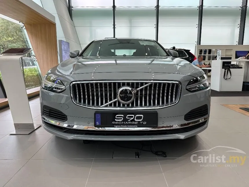 2023 Volvo S90 Recharge T8 PHEV Sedan