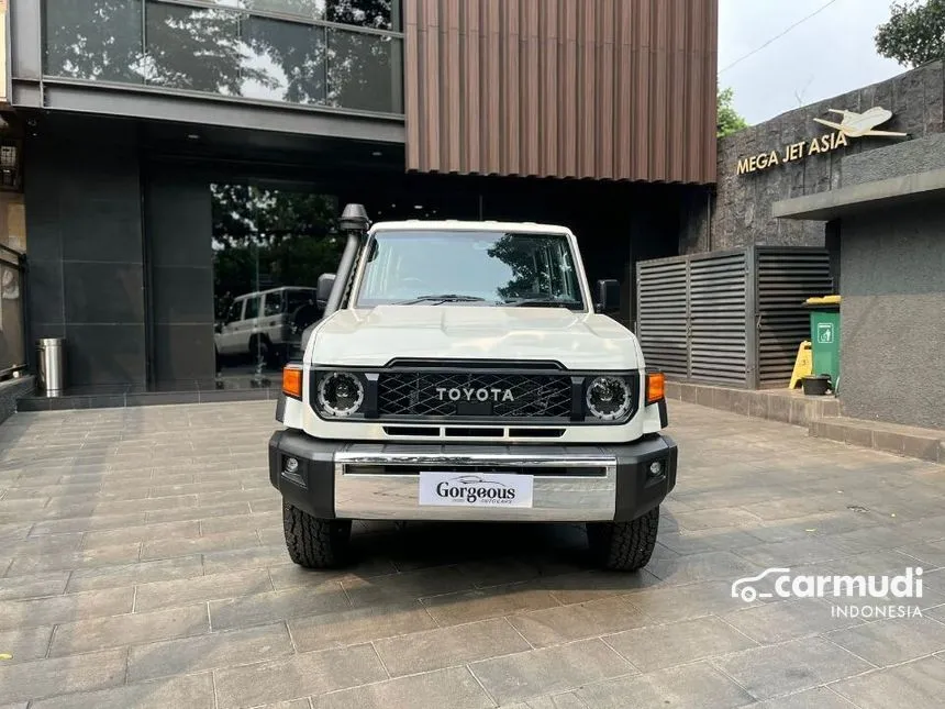 2024 Toyota Land Cruiser 70 LX SUV