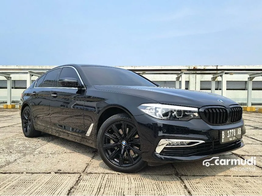 2018 BMW 520i Luxury Sedan