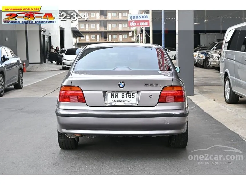 1997 BMW 528i Sedan