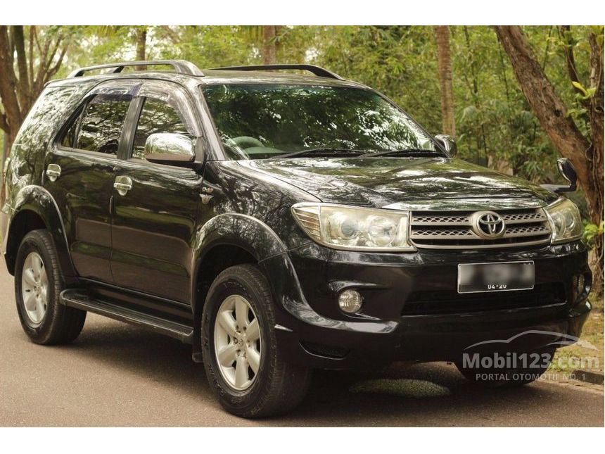 Toyota fortuner 2010