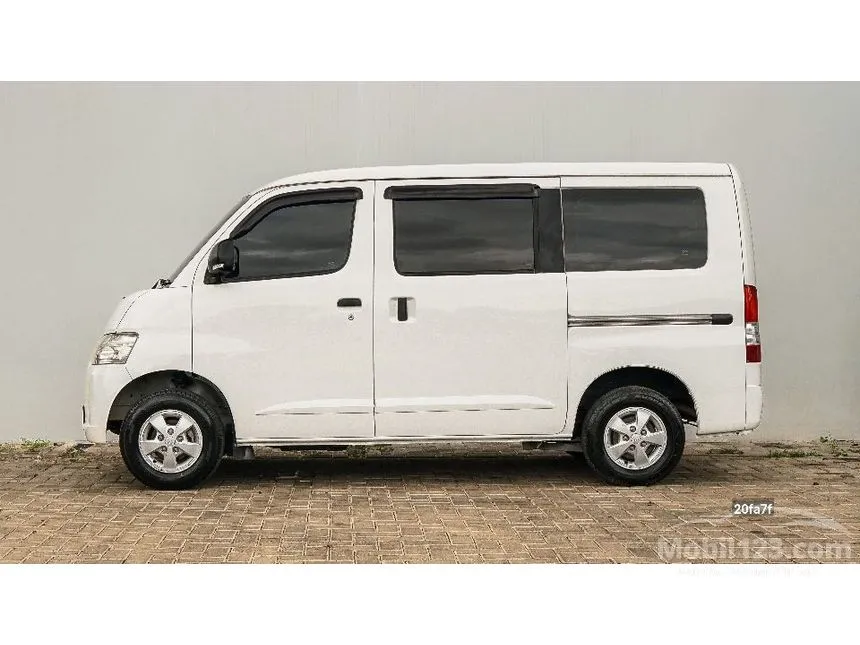 2019 Daihatsu Gran Max Mini Bus D Van