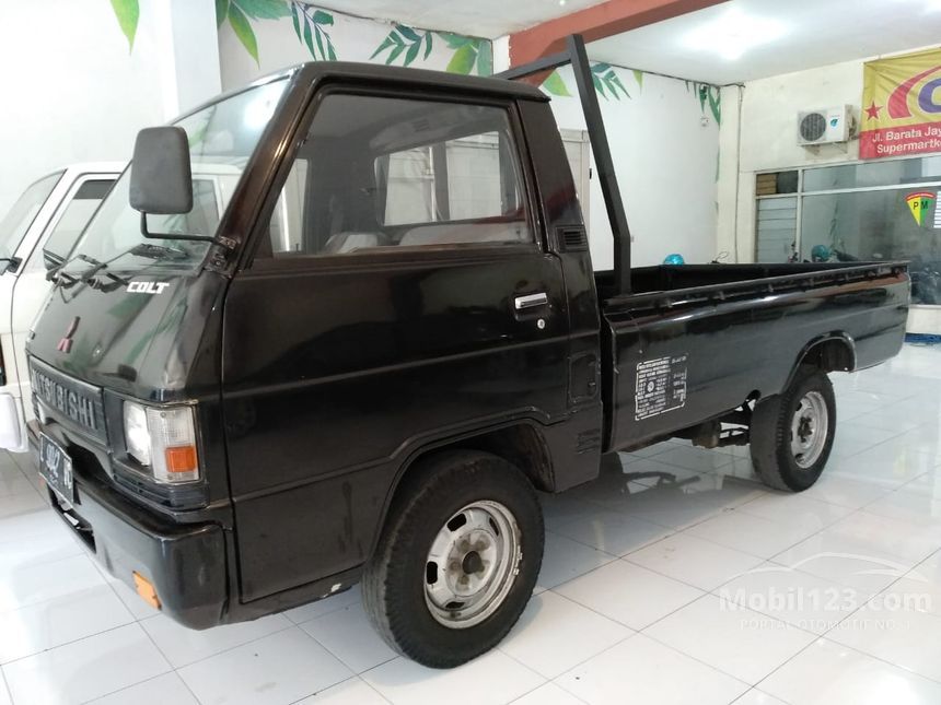 Jual Mobil Mitsubishi Colt L300  2005 L300  2 5 di Jawa  