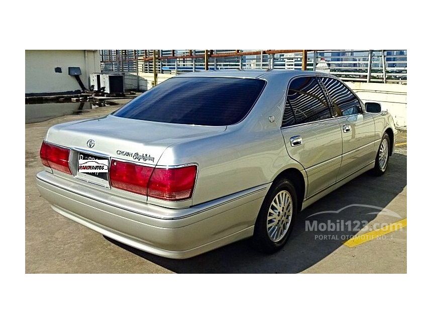 Toyota crown 2001 года