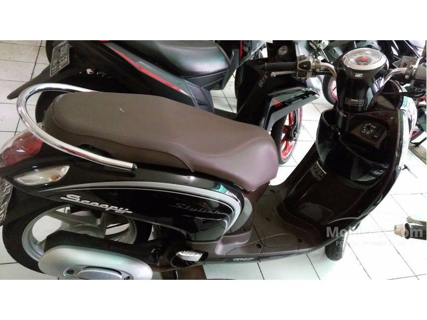 Gambar Motor Scoopy  2021