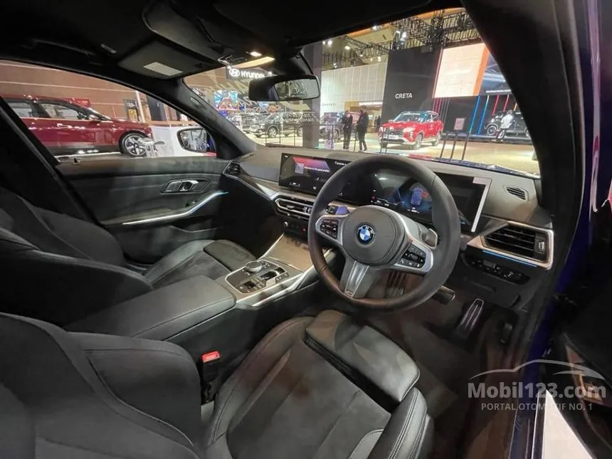 2026 BMW 320i Sport Sedan
